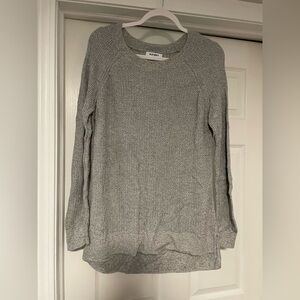 Old Navy Women's Light Gray Crew Neck Sweater